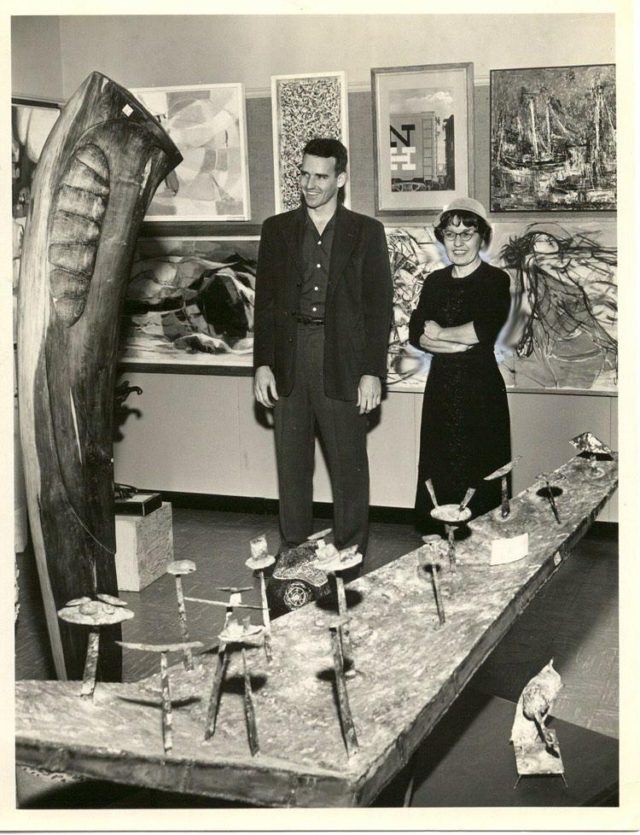 PICTORIAL MUSCLE The Art Studio, Inc.
